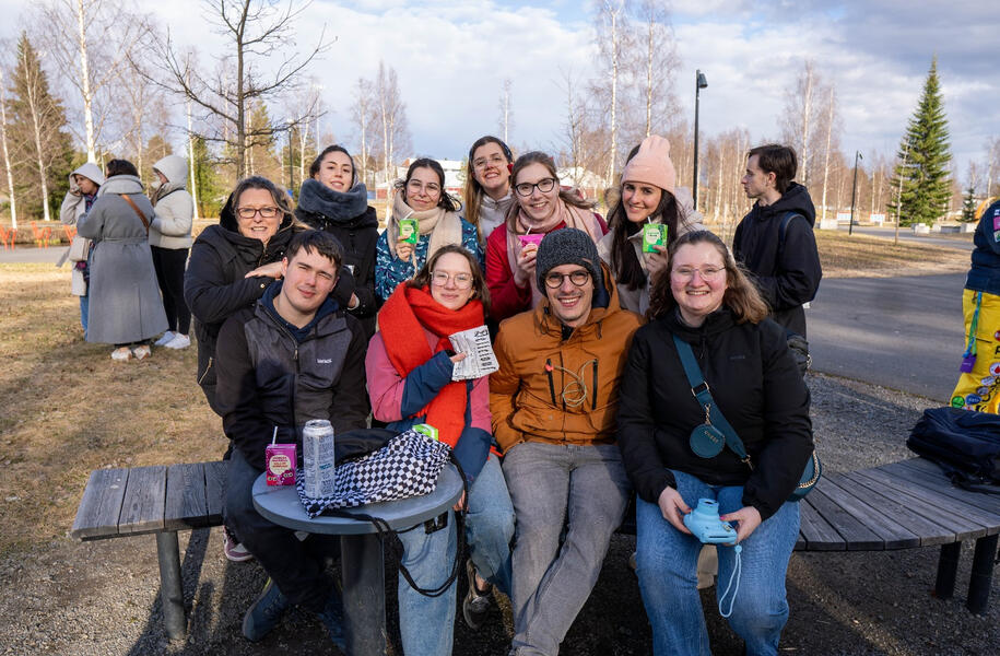 The Social part pf Social Virtual Reality. The Social part pf Social Virtual Reality.